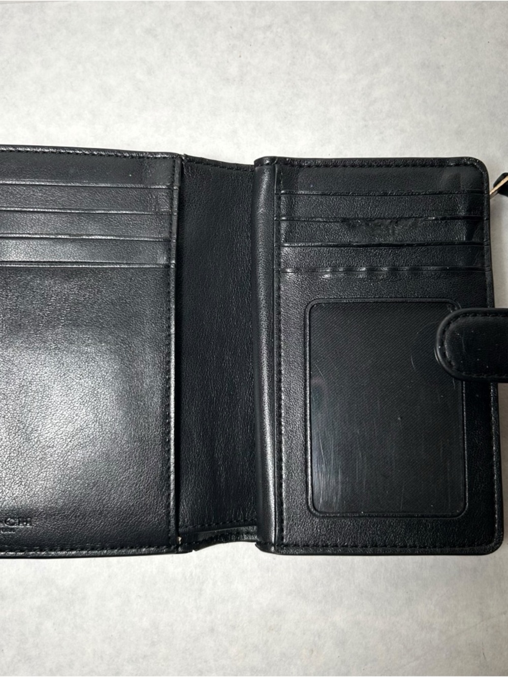 Coach Medium Compact Corner Zip Wallet in Signature Leather with Gold Tone Logo - Picture 4 of 15